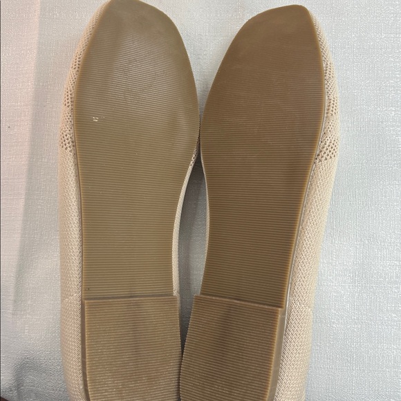 Beige flats - Picture 8 of 9